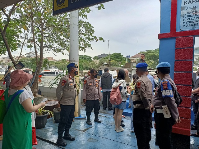 Wujud Pelayanan Prima Polri, Polres Kep. Seribu Gelar Pengamanan Di Dermaga Marina