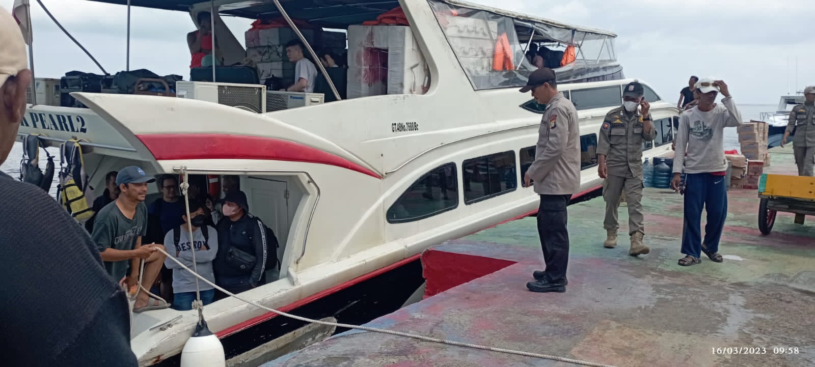 Polsek Kepulauan Seribu Utara Cegah Peredaran Miras Dan Narkoba Melalui Dermaga