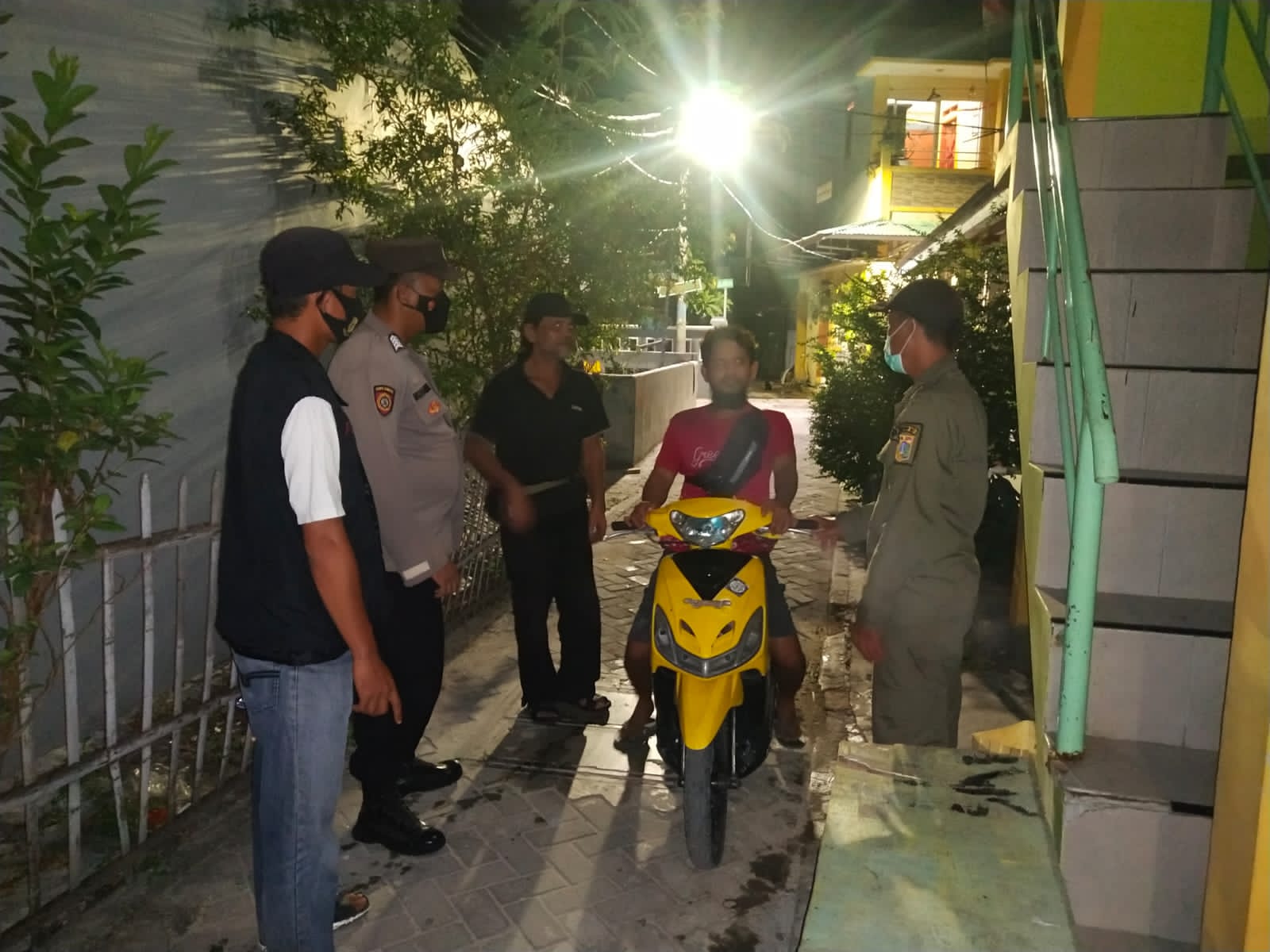 Ciptakan Rasa Aman Polsek Kepulauan Seribu Selatan Rutin Gelar Patroli Malam