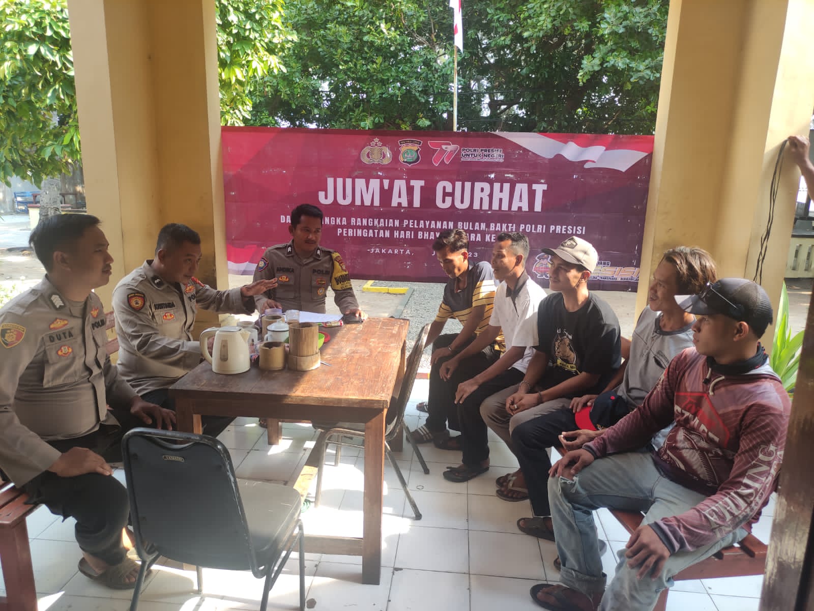 Bhabinkamtibmas Pulau Tidung Gencar Sosialisasi Keselamatan Pengguna Sepeda Listrik dan Siap Tindaklanjuti Keluhan Warga