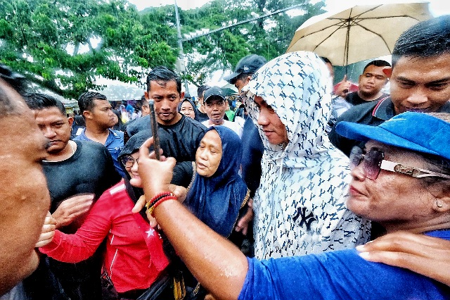 Antusias Ribuan Warga Medan Sambut Gibran Meski Hujan Lebat di Car Free Day