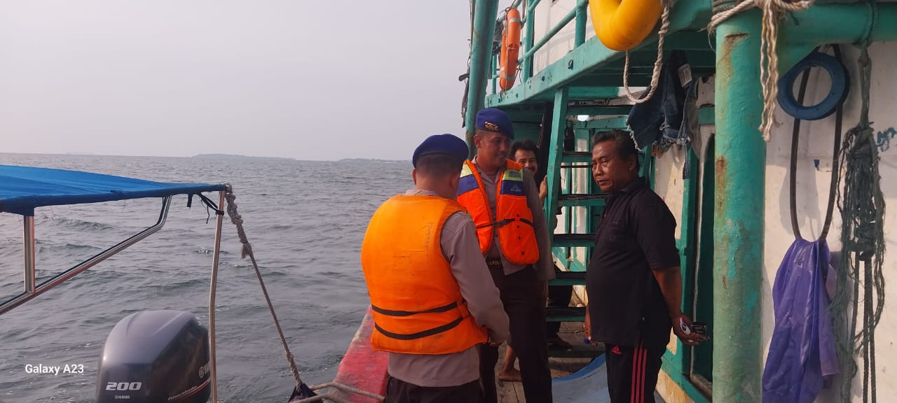Satuan Polair Polres Kepulauan Seribu Giat Patroli Laut di Perairan Pulau Untung Jawa, Sosialisasi Keselamatan dan Pencegahan Kejahatan