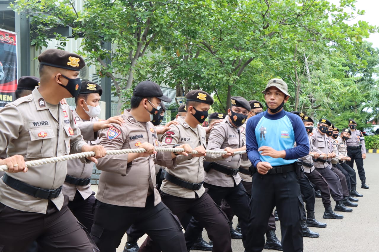 Tingkatkan Ketrampilan Personel, Kapolres Kepulauan Seribu Buka Pelatihan Peningkatan Kemampuan Pengendalian Massa