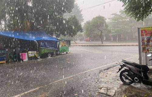 Prakiraan cuaca 18 - 19 September : Bogor dan Bekasi Berpotensi Hujan