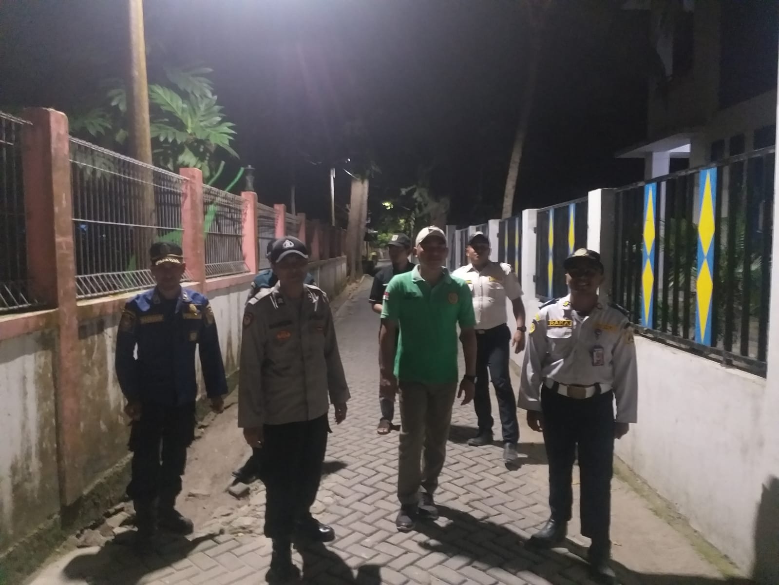 Patroli Malam Pulau Tidung Cegah Kriminalitas