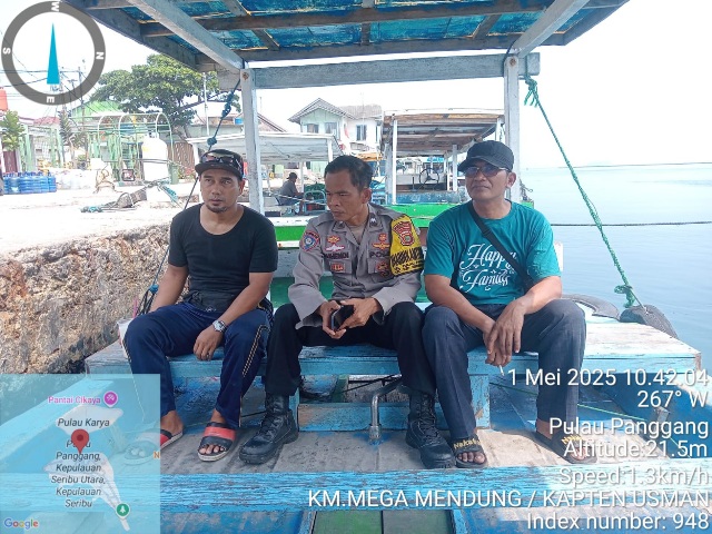 Polisi Baik, Bhabinkamtibmas Pulau Panggang Aipda Suhendi Sambangi Tokoh Masyarakat Bahas Keamanan Wilayah