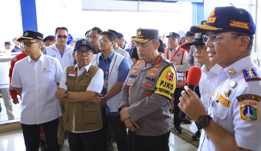 Tinjau Terminal Pulo Gebang, Kapolri Perintahkan Petugas Persiapkan Skema Rekayasa Lalu Lintas