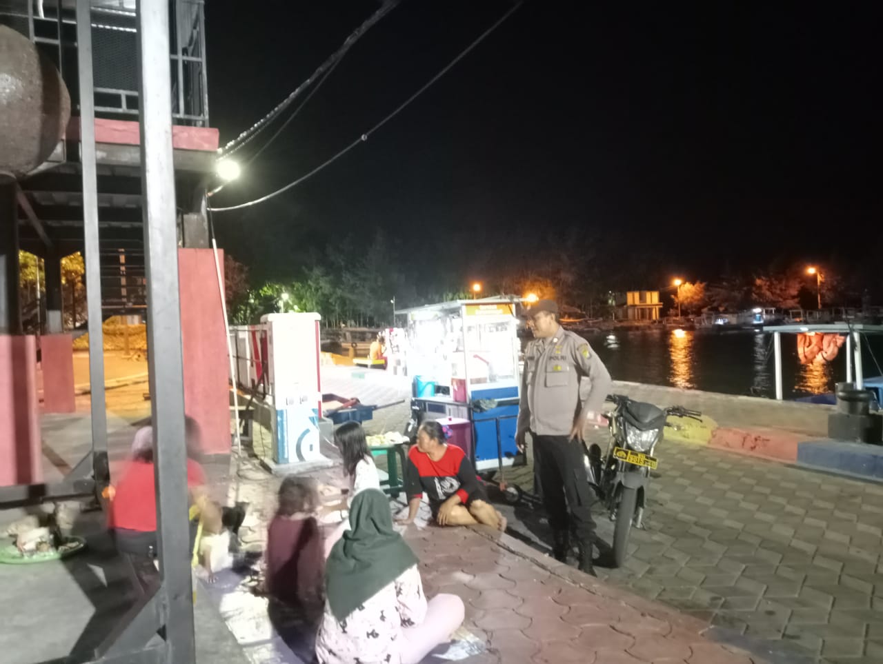 Polsek Kepulauan Seribu Utara Gelar Patroli Malam di Pulau Harapan untuk Cegah Guantibmas dan Hoax