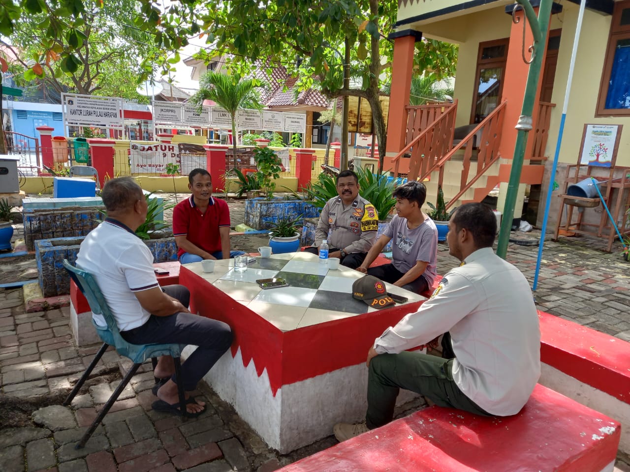 Pak Bhabin Pulau Harapan Ajak Tokoh Masyarakat Turun Langsung Dalam Upaya Ciptakan Sitkamtibmas Kondusif
