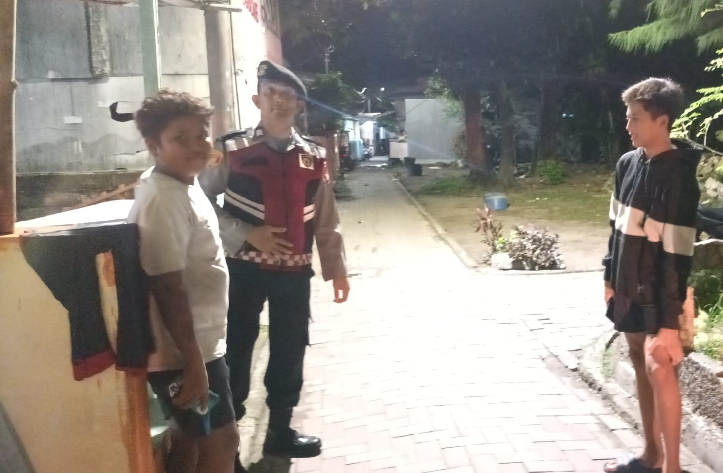 Patroli Malam Bulan Ramadhan: Polsek Kepulauan Seribu Selatan Jaga Kamtibmas di Pulau Tidung Pasca Pemilu 2024