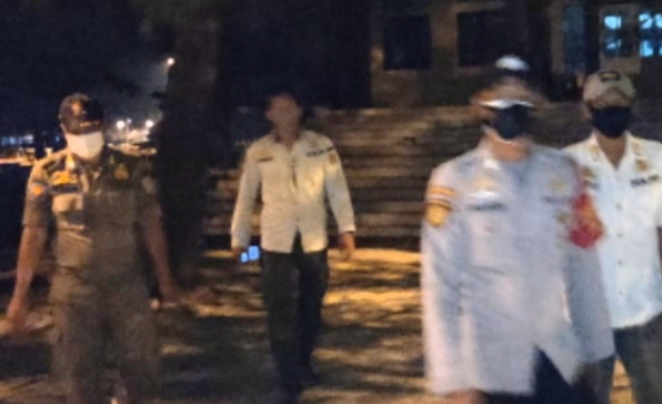 Giatkan Patroli Pengawasan Malam Hari, Polsek Kep Seribu Utara Pastikan Warga Taat ProKes