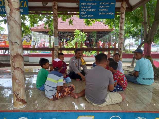 Bhabinkamtibmas Pulau Harapan Ajak Anak dan Remaja Hindari Kenakalan, Petasan di Bulan Ramadhan