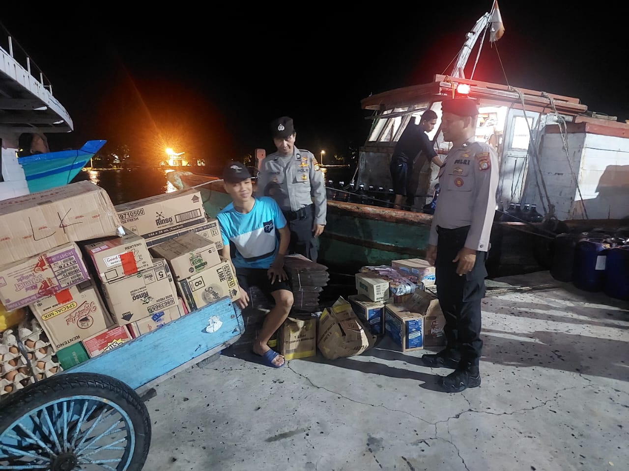 Patroli Malam "Perintis Presisi" di Pulau Panggang: Antisipasi Gangguan Kamtibmas Pasca Pemilu 2024