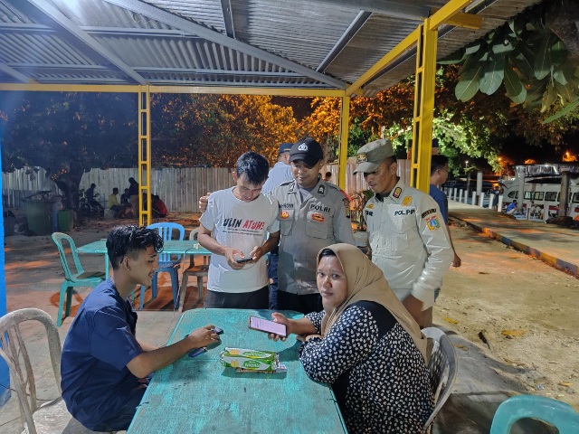 Polsek Kepulauan Seribu Selatan Gencarkan Patroli Malam Dialogis