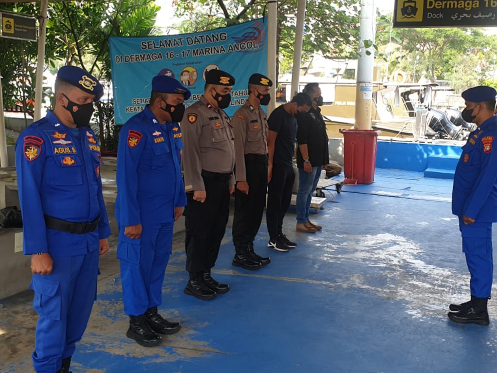 Pengamanan Dermaga Marina oleh Polres Kep. Seribu, 260 Penumpang Wajib Scan PeduliLindungi