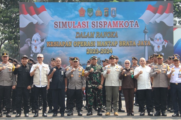 Siap Amankan Pemilu 2024, Polda Metro Jaya Gelar Simulasi Operasi "Mantab Brata Jaya 2023 - 2024"