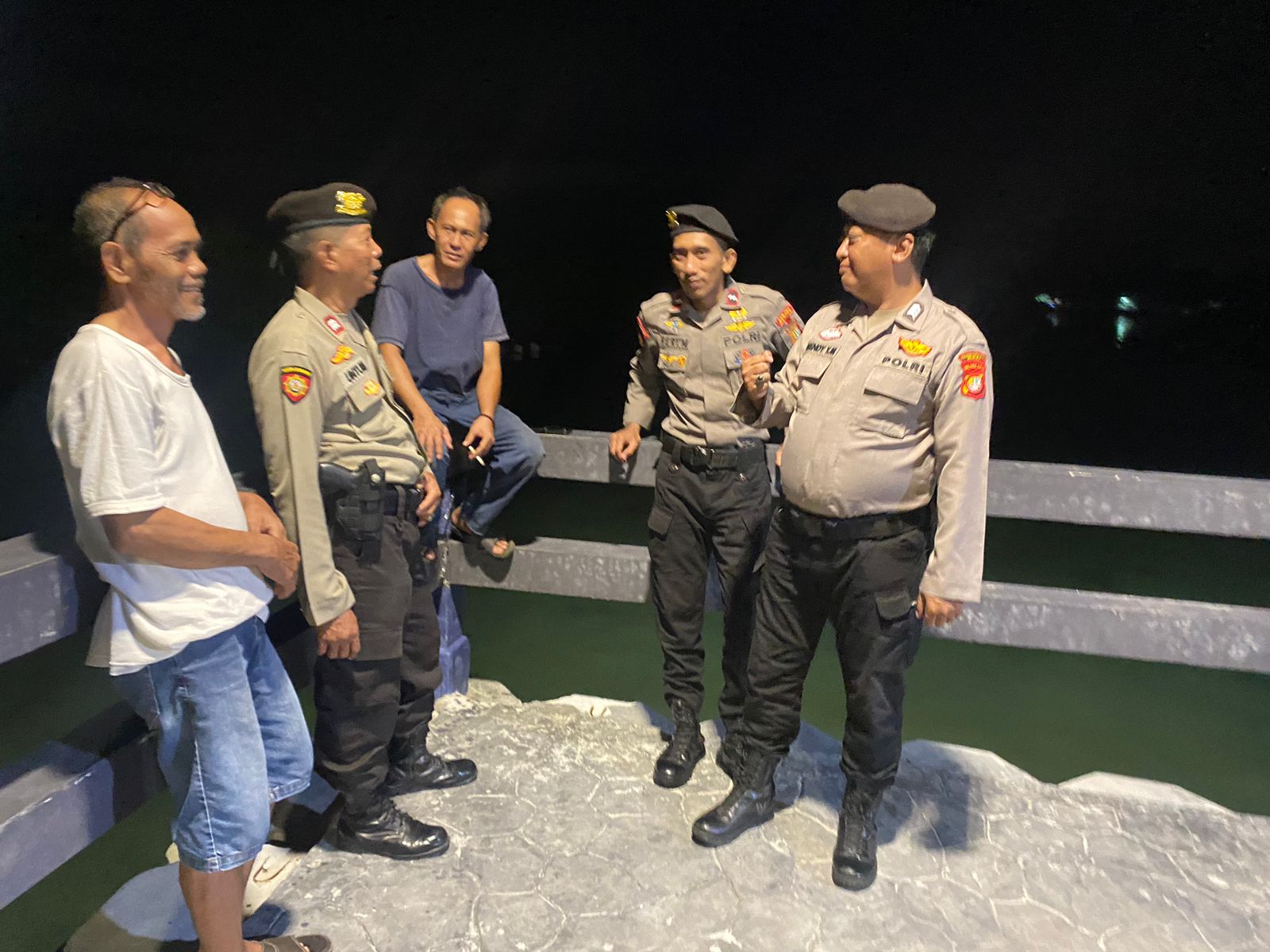 Patroli Malam Dialogis Polsek Kepulauan Seribu Utara Himbau Remaja Pulau Harapan: Ciptakan Ramadhan Berkah dan Aman