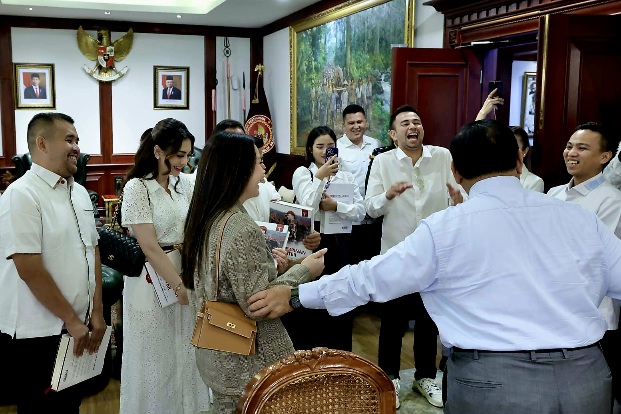 Momen Gemoy Cipung Ucapkan “Siap Grak” Saat Bertemu Prabowo
