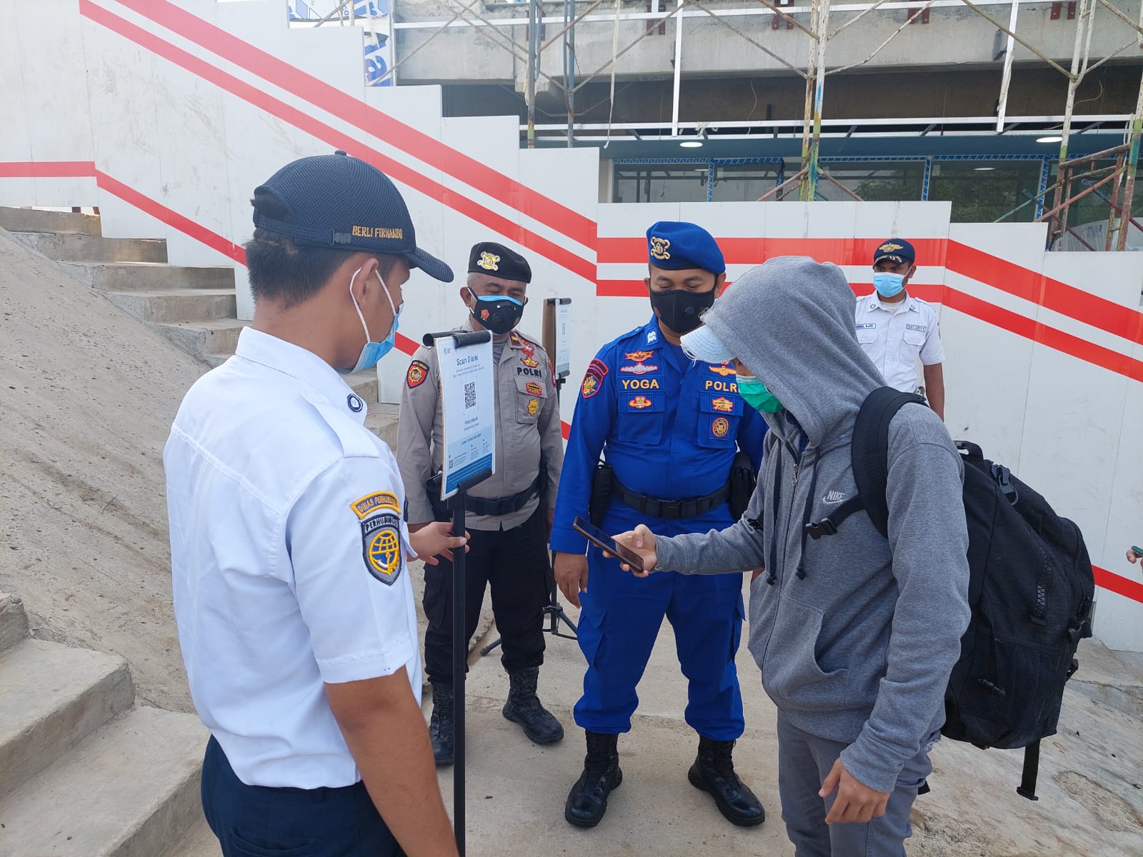 54 Wisatawan Ke Pulau Seribu Dari Pelabuhan Kaliadem Muara Angke Scan Barcode Peduli Lindungi