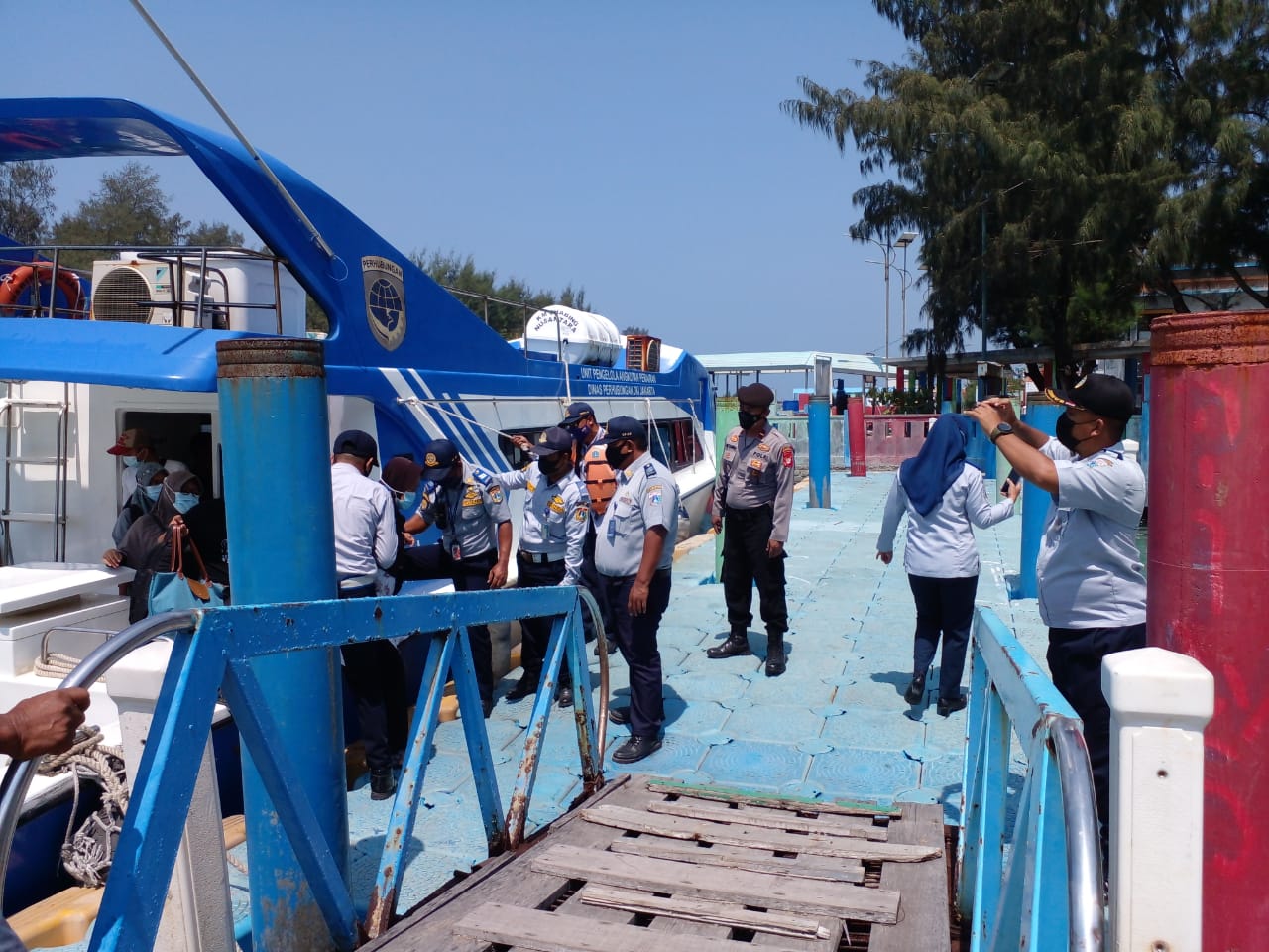 Akan ke Luar Pulau Seribu, 154 Warga Dihimbau oleh Polsek Kep Seribu Selatan Untuk Tetap Menerapkan ProKes di Tempat Tujuan