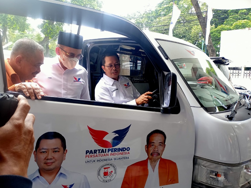 Lanjutan dari MoU, Partai Perindo Bagikan Mobil Penggiling Daging ke APMISO