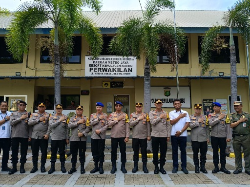 Kapolres Kepulauan Seribu Terima Kunjungan Kakorpolairud Baharkam Polri dalam Rangka Tinjau Posko Ops Ketupat Jaya 2024