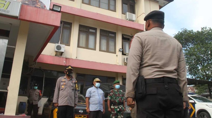 Pimpin Apel Gelar Pasukan Ops Lilin Jaya-2021 Di Wilayah Hukum Polsek Koja, AKP Mulyana: Personel Pengamanan Harus Paham Dan Mengenal Wilayah
