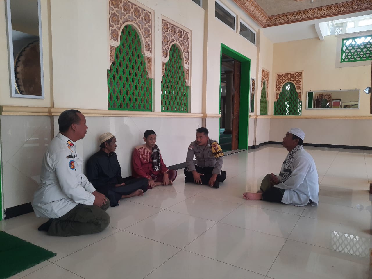 Bhabinkamtibmas Pulau Tidung Ajak Warga Mantapkan GIAT COLING SYSTEM dalam Acara Jum'at Keliling Polres Kepulauan Seribu