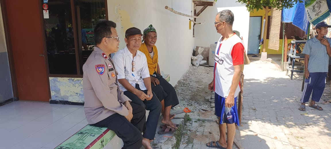 Bhabinkamtibmas Pulau Untung Jawa Sosialisasikan Keamanan dan Bahaya Judi Online