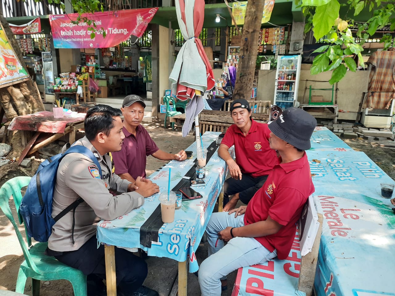 Briptu Andika Fajar Sambangi Warga Pulau Tidung untuk Tingkatkan Kamtibmas Pasca Pemilu 2024