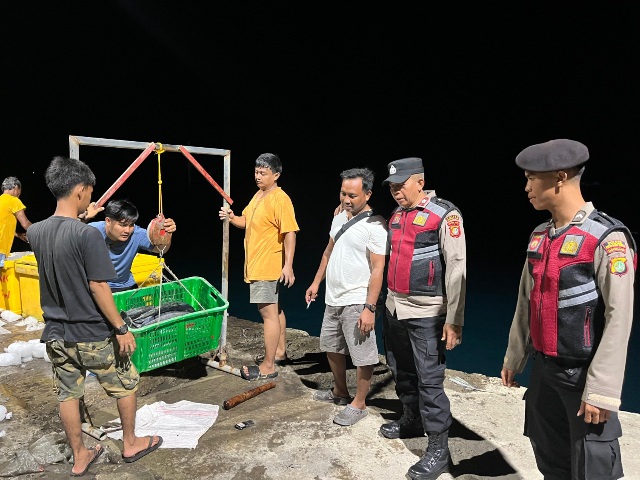 Polsek Kepulauan Seribu Utara Laksanakan Patroli Malam Perintis Presisi Antisipasi Tawuran Remaja