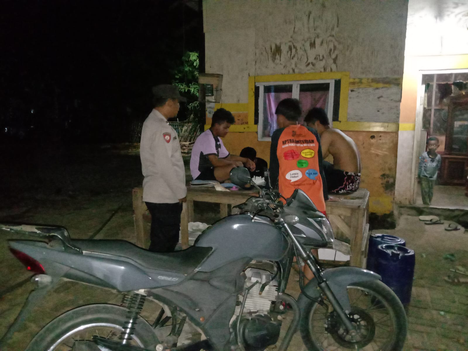 Patroli Malam Pulau Lancang Ajak Warga Jaga Kamtibmas