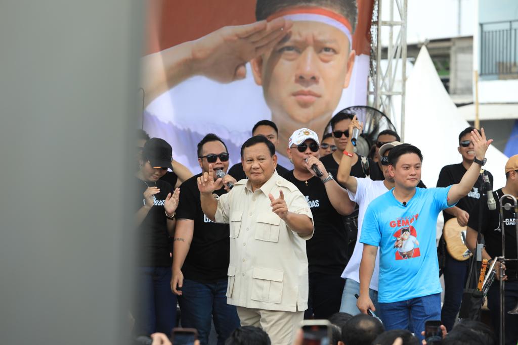 Prabowo Acungkan Jempol Masakan Opor Ayam Chef Bobon Santoso