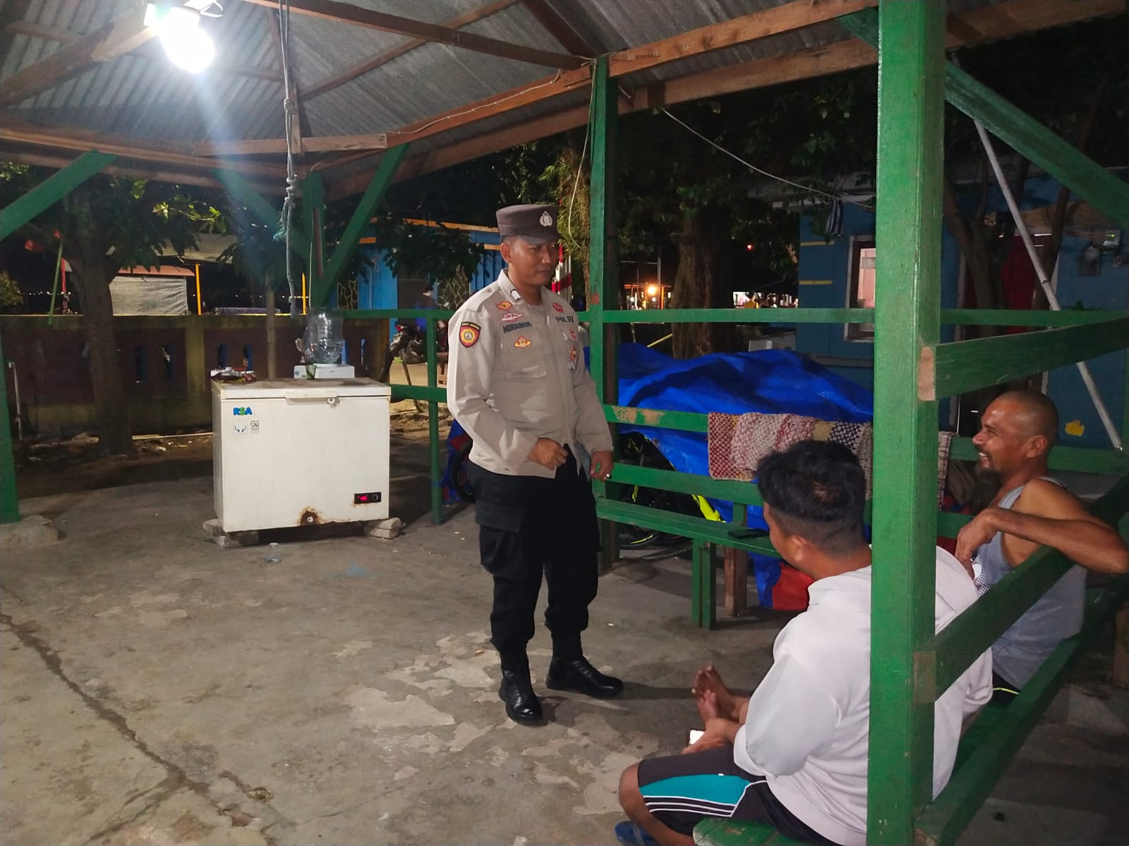 Patroli Malam Polsek Kepulauan Seribu Selatan Ciptakan Kondisi Aman dan Sambut Masukan Warga