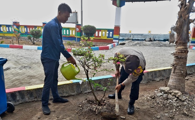 Jumat Curhat Srikandi Polres Kepulauan Seribu Di Pulau Kelapa