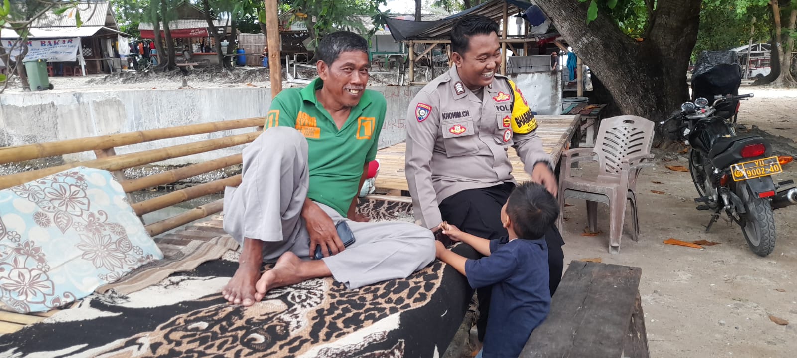 Bhabinkamtibmas Polres Kepulauan Seribu Dekat Dengan Masyarakat