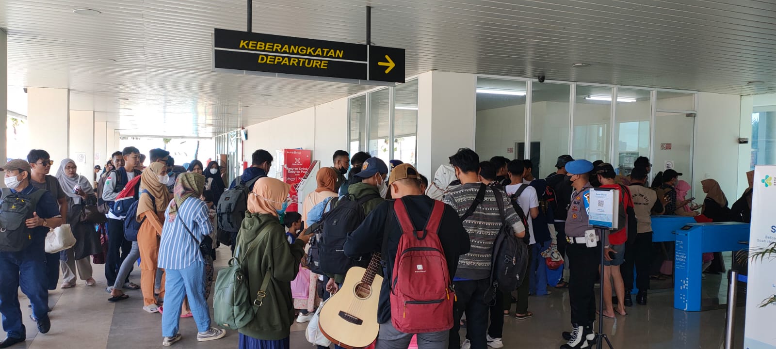 Pengamanan Dermaga Akhir Pekan Dilaksanakan Di Dermaga Kali Adem Oleh Polres Kep. Seribu