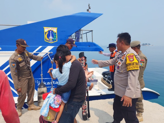 Pospam Pulau Pramuka, Polres Kepulauan Seribu, Memastikan Keamanan Wisatawan Selama Natal 2023 dan Tahun Baru 2024