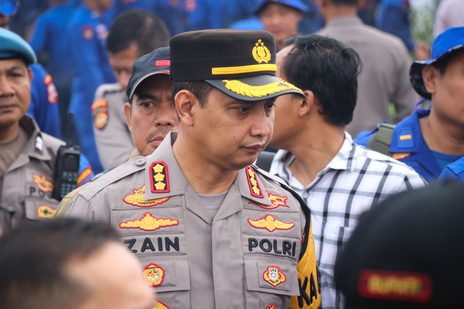 HUT Ke-73 Polairud Tanam Mangrove dan Bersih-Bersih Pantai Tanjung Pasir, Tangerang