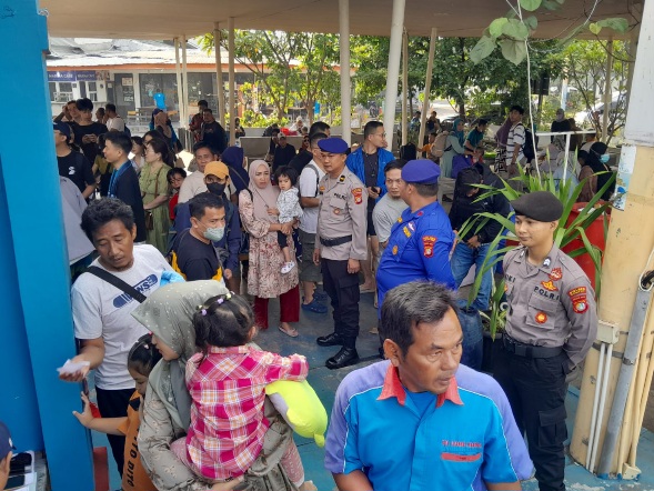 Pengamanan Dermaga Marina Polres Kepulauan Seribu Tercatat 131 Penumpang Menuju Ke Kepulauan Seribu