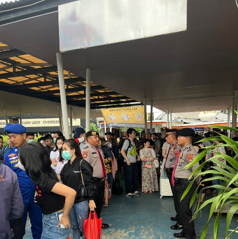 Akhir Pekan, Sat Pam Obvit Gelar Pengamanan Dermaga Keberangkatan Marina