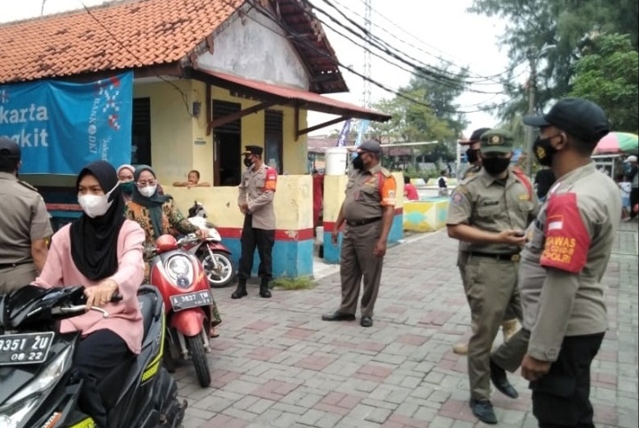 Tak Bermasker, 9 Pelanggar di Sanksi dan di Swab Oleh Tim Ops Yustisi Gabungan Polsek Kep Seribu Utara