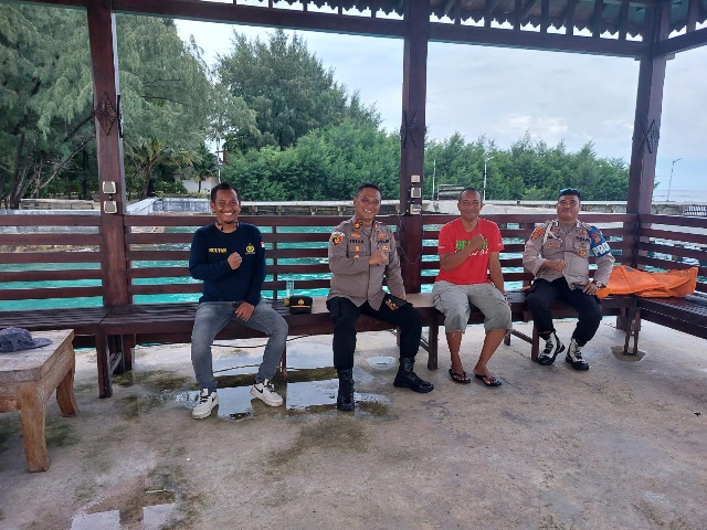 Bersama Puskesmas Kelurahan, Polsek Kep Seribu Selatan Giatkan Vaksinasi Booster COVID19 di Pulau Untung Jawa