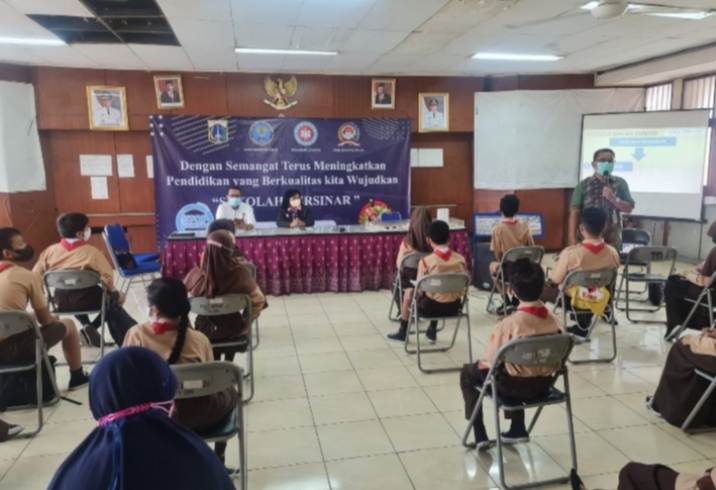 Lakukan Penyuluhan Anti Narkoba Kepada Siswa, BNNK Jaktim Berkolaborasi dengan Komanar Peduli Bangsa Gelar Kegiatan Sekolah Bersinar