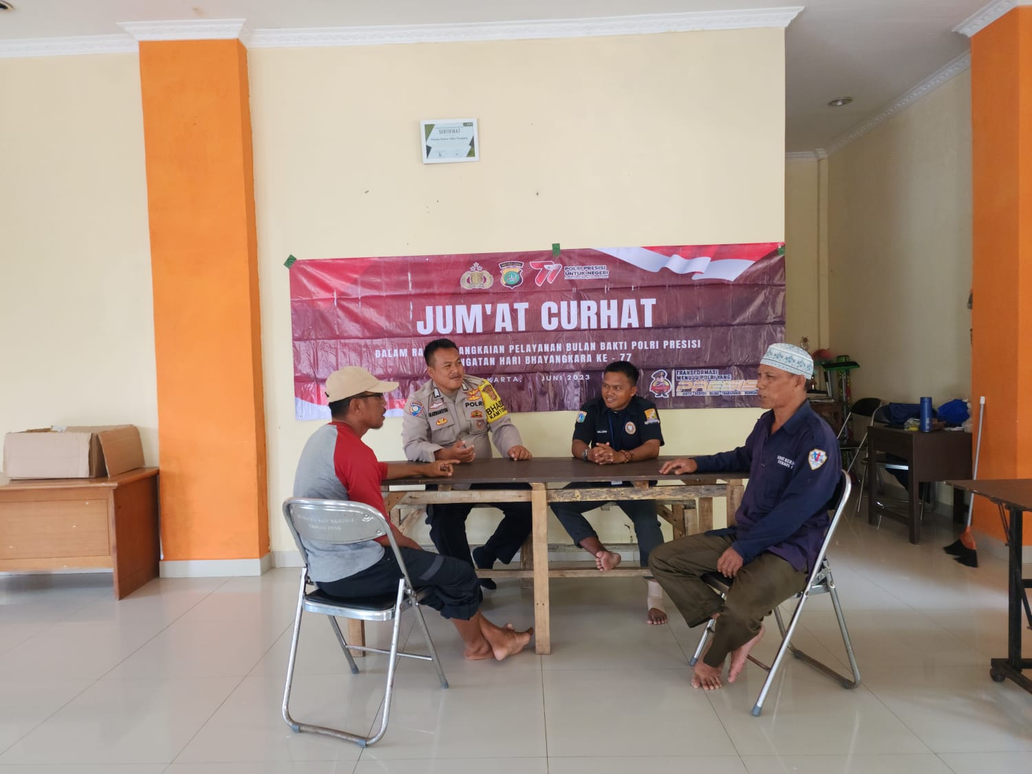 Bhabinkamtibmas Pulau Pramuka Bersinergi dengan Warga: Keluhan Menurun, Anak-Anak Lebih Teratur Beraktivitas