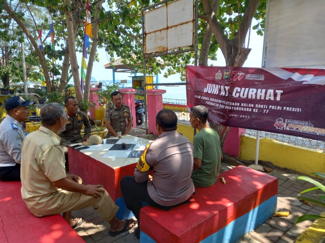 Aipda Sidik Bhabinkamtibmas Pulau Harapan Fasilitasi "Curhat" untuk Peningkatan Kamtibmas dan Pencegahan Kenakalan Remaja