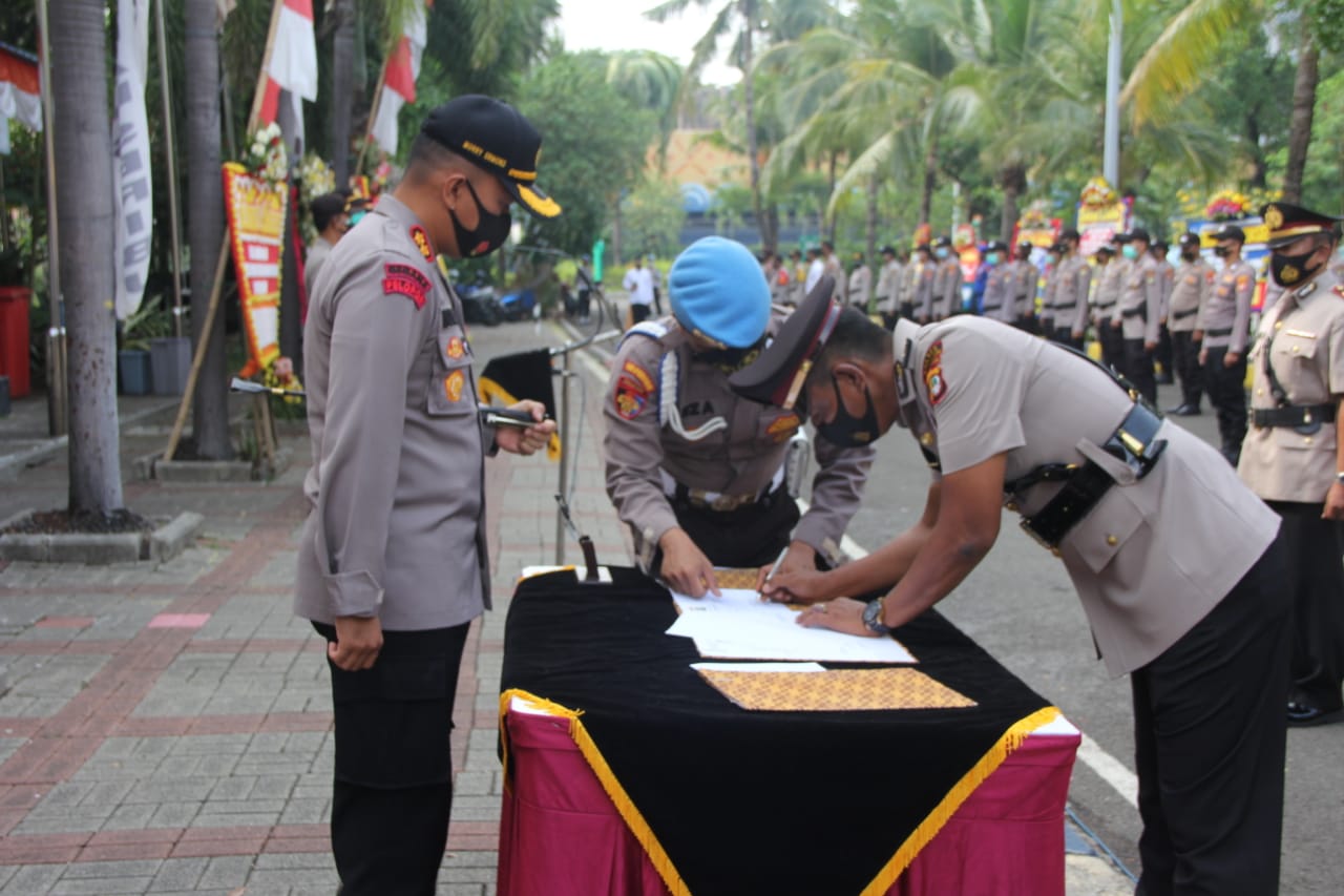 Kapolres Kep Seribu Pimpin Upacara Sertijab Sejumlah Pejabat Baru