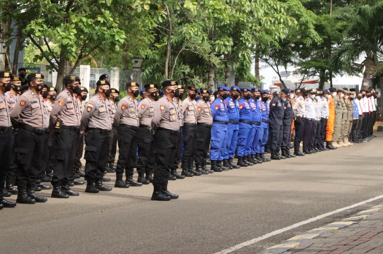 Amankan Natal dan Tahun Baru, Polres Kepulauan Seribu Gelar Pasukan