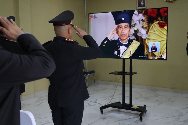 Kapolres Kepulauan Seribu dan Pejabat Utama Polres Ikuti Upacara Virtual HUT RI ke-78