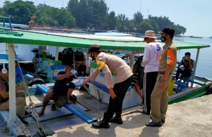 Warga Pulau Seribu, Hari ini Dapat 2800 Masker Medis Gratis Dari Tiga Pilar Kep Seribu